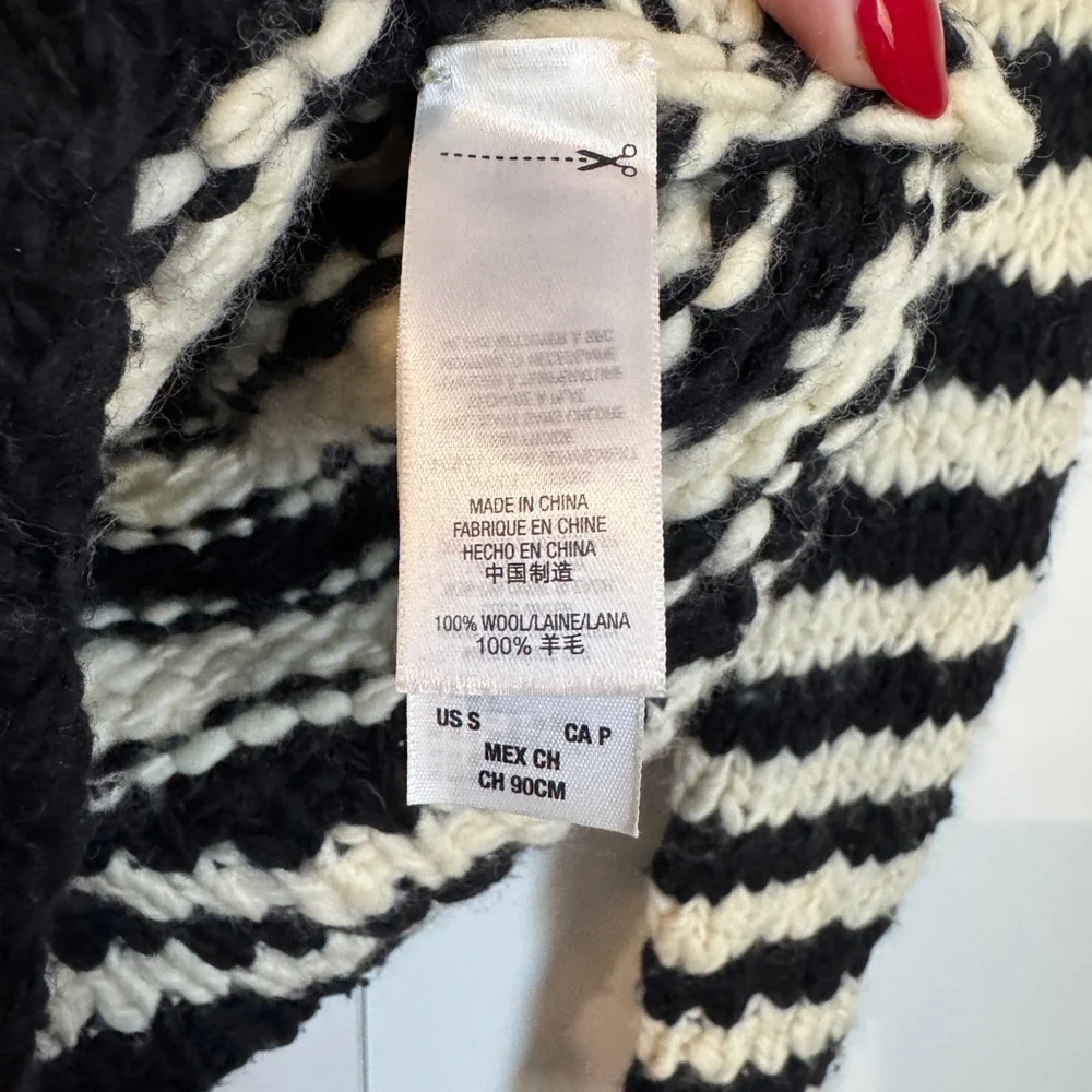 Vintage Juicy Couture Chunky 100% Wool Sweater 🤍🖤
